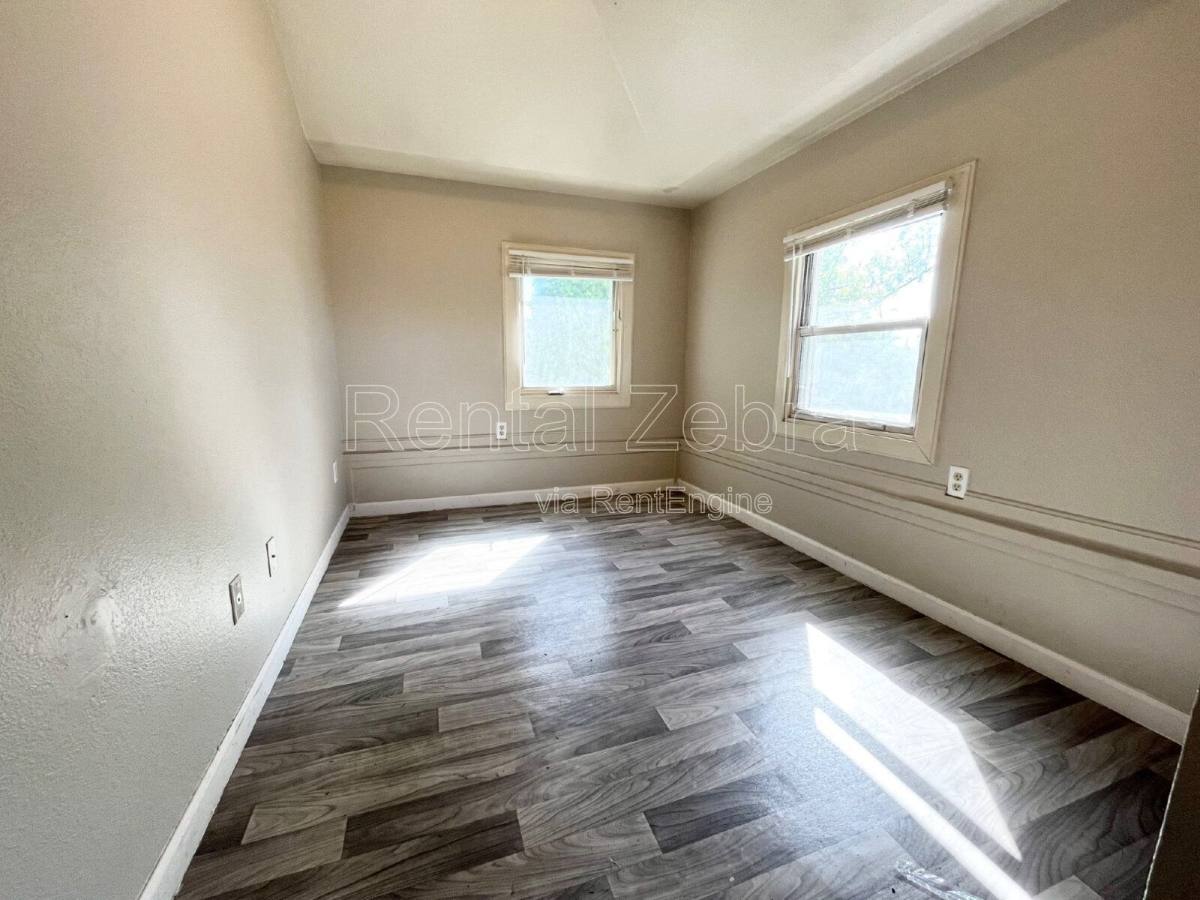 Apartment for rent at 355 W 22nd St, Merced, CA 95340