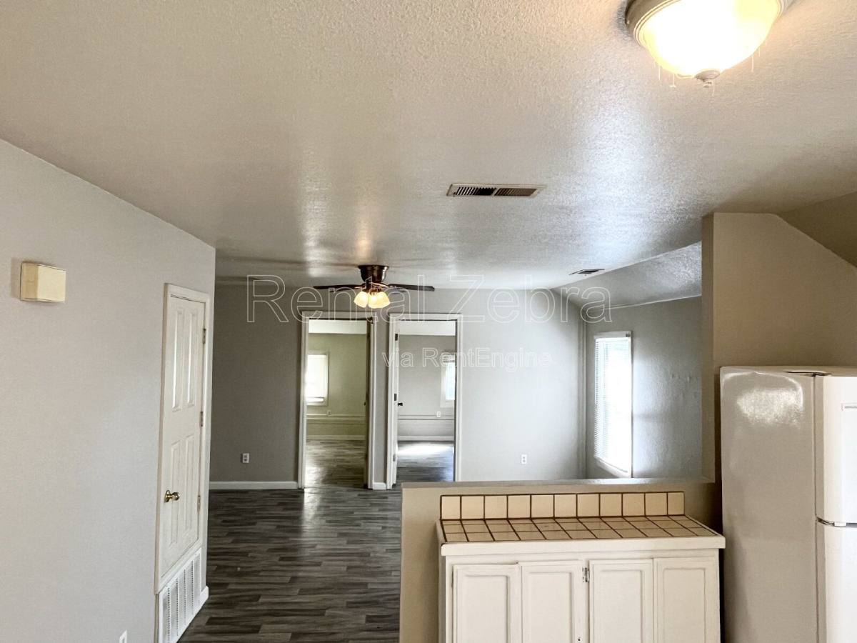 Apartment for rent at 355 W 22nd St, Merced, CA 95340
