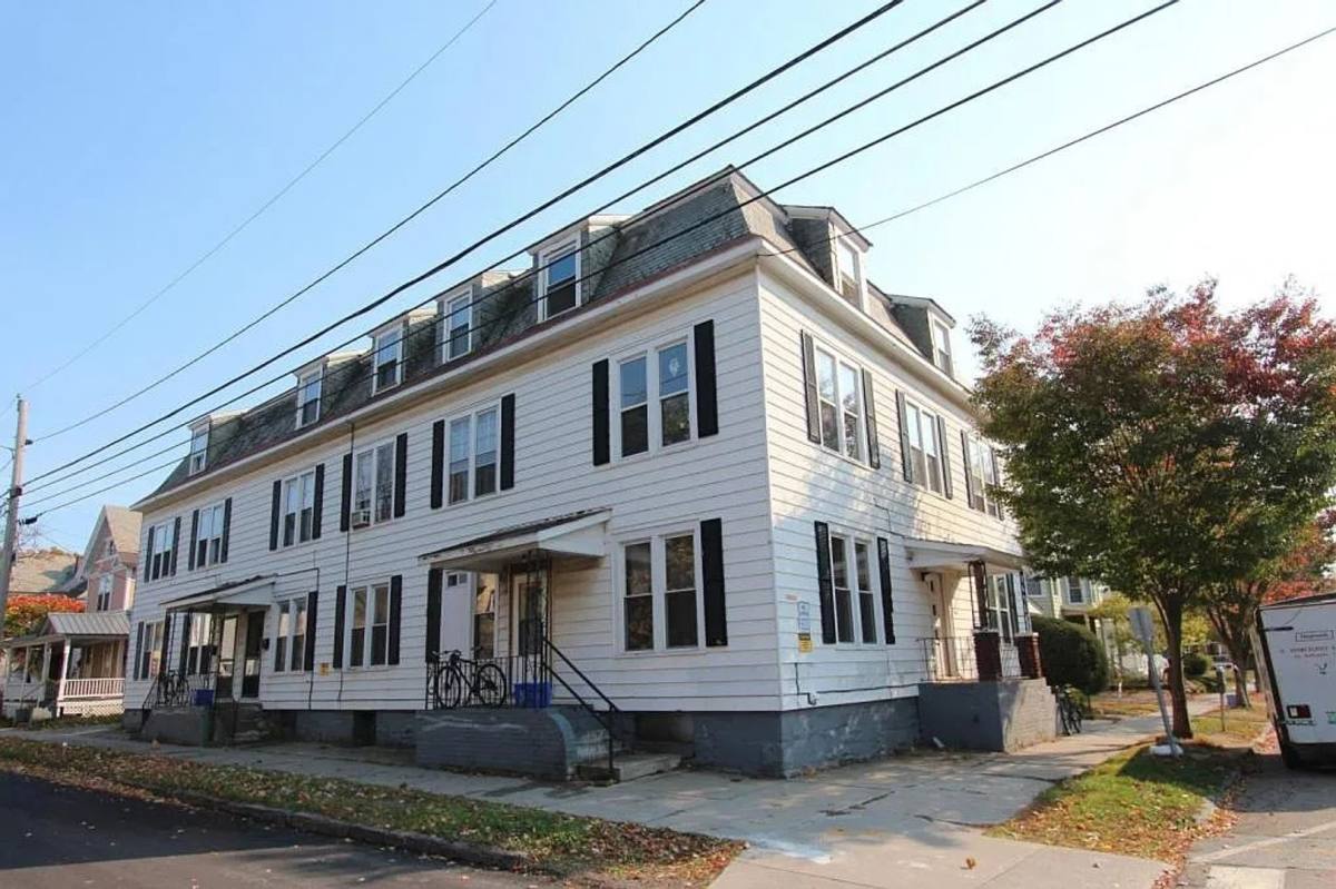 Apartment for rent at 33-37 Grant St, Burlington, VT 05401