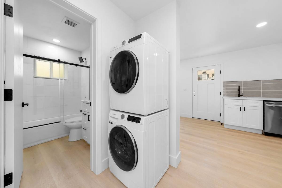 Apartment for rent at 954 23rd St, San Diego, CA 92102