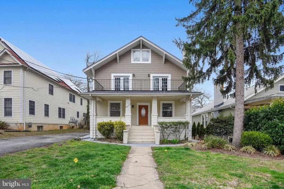 Apartment for rent at 7313 Flower Ave, Takoma Park, MD 20912