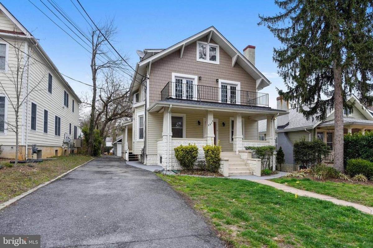 Apartment for rent at 7313 Flower Ave, Takoma Park, MD 20912