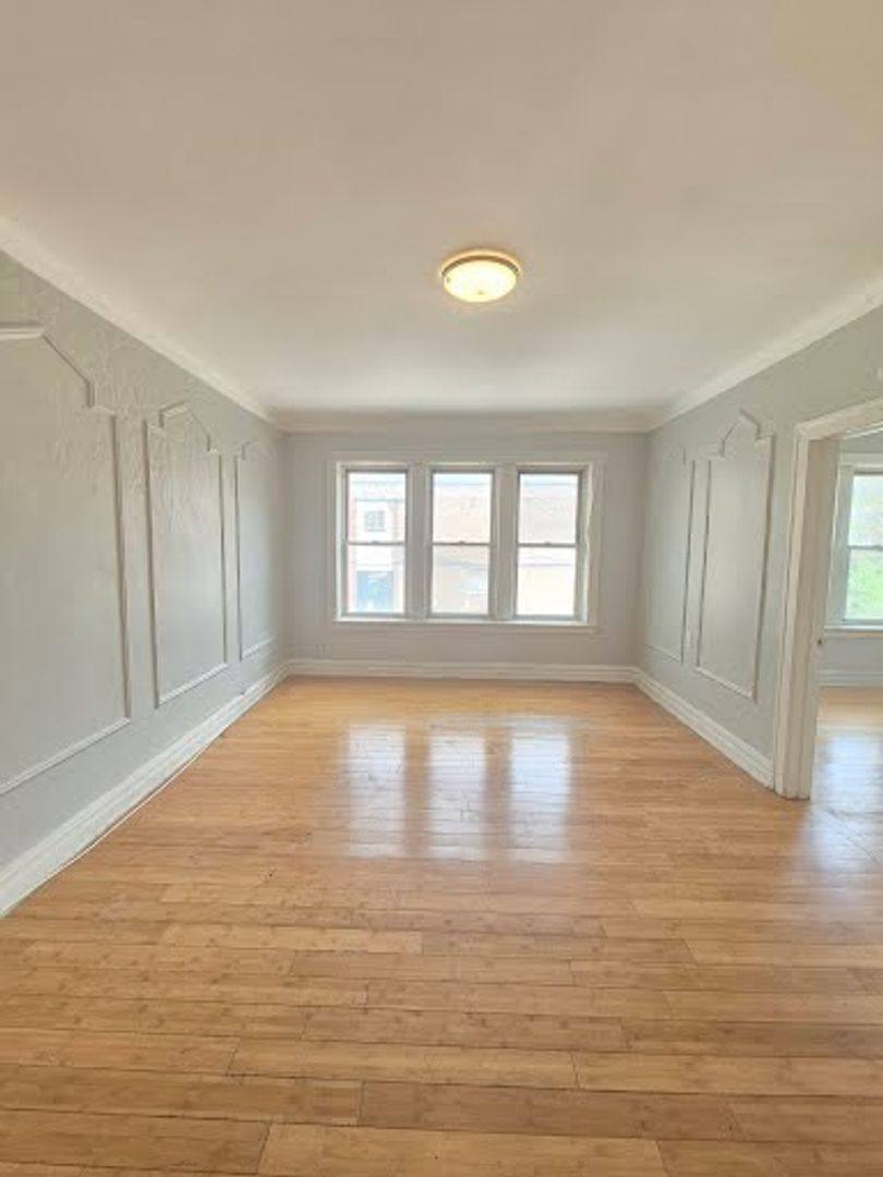 Apartment for rent at 5735 W Washington Blvd, Chicago, IL 60644