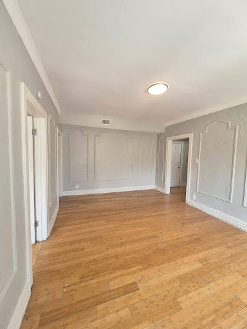 Apartment for rent at 5735 W Washington Blvd, Chicago, IL 60644