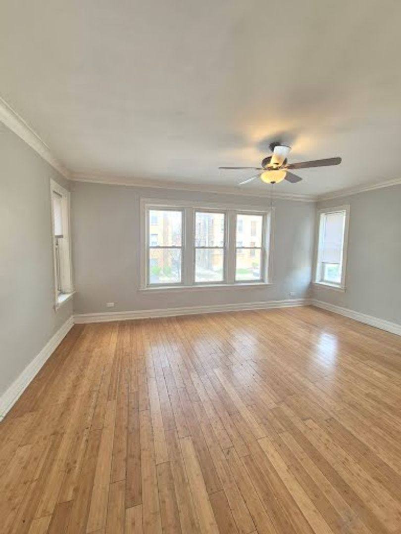 Apartment for rent at 5735 W Washington Blvd, Chicago, IL 60644