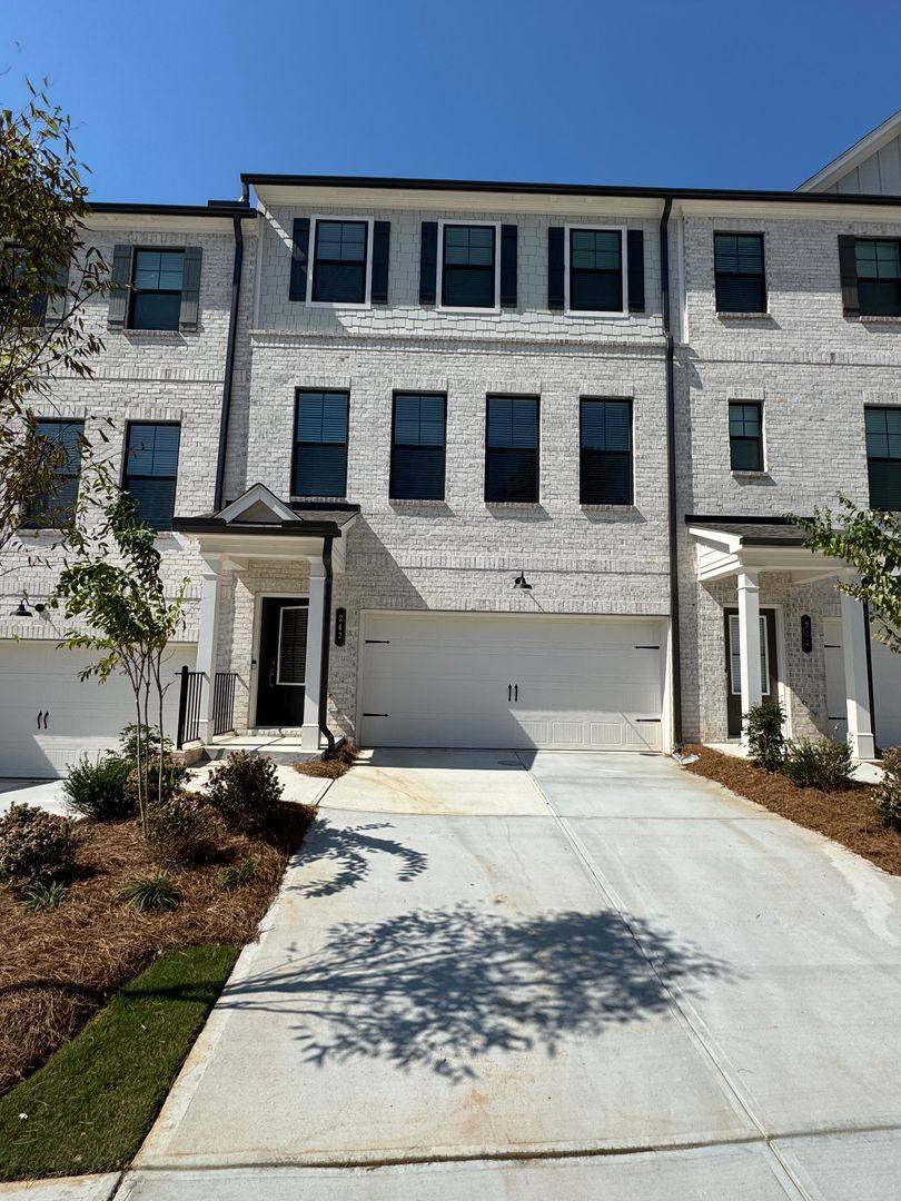 Townhouse for rent at 242 Wilder Ridge Way, Lawrenceville, GA 30044