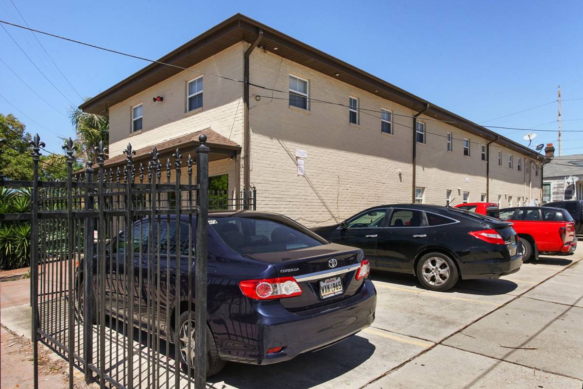 Apartment for rent at 803 Felicity St, New Orleans, LA 70130