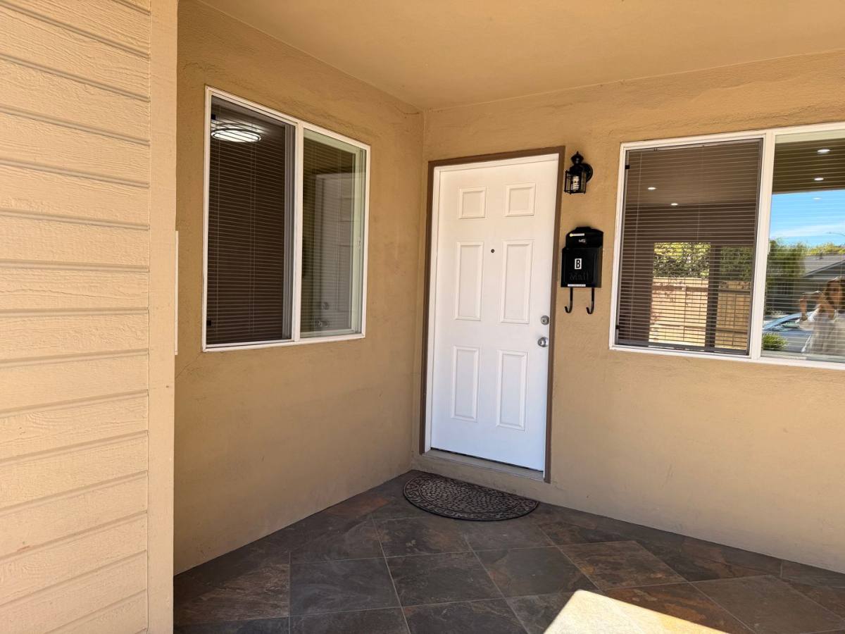 Apartment for rent at 10121 Craft Lane, Cupertino, CA 95014
