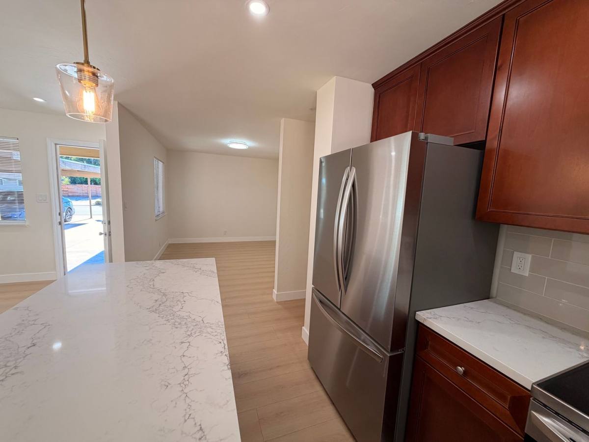 Apartment for rent at 10121 Craft Lane, Cupertino, CA 95014
