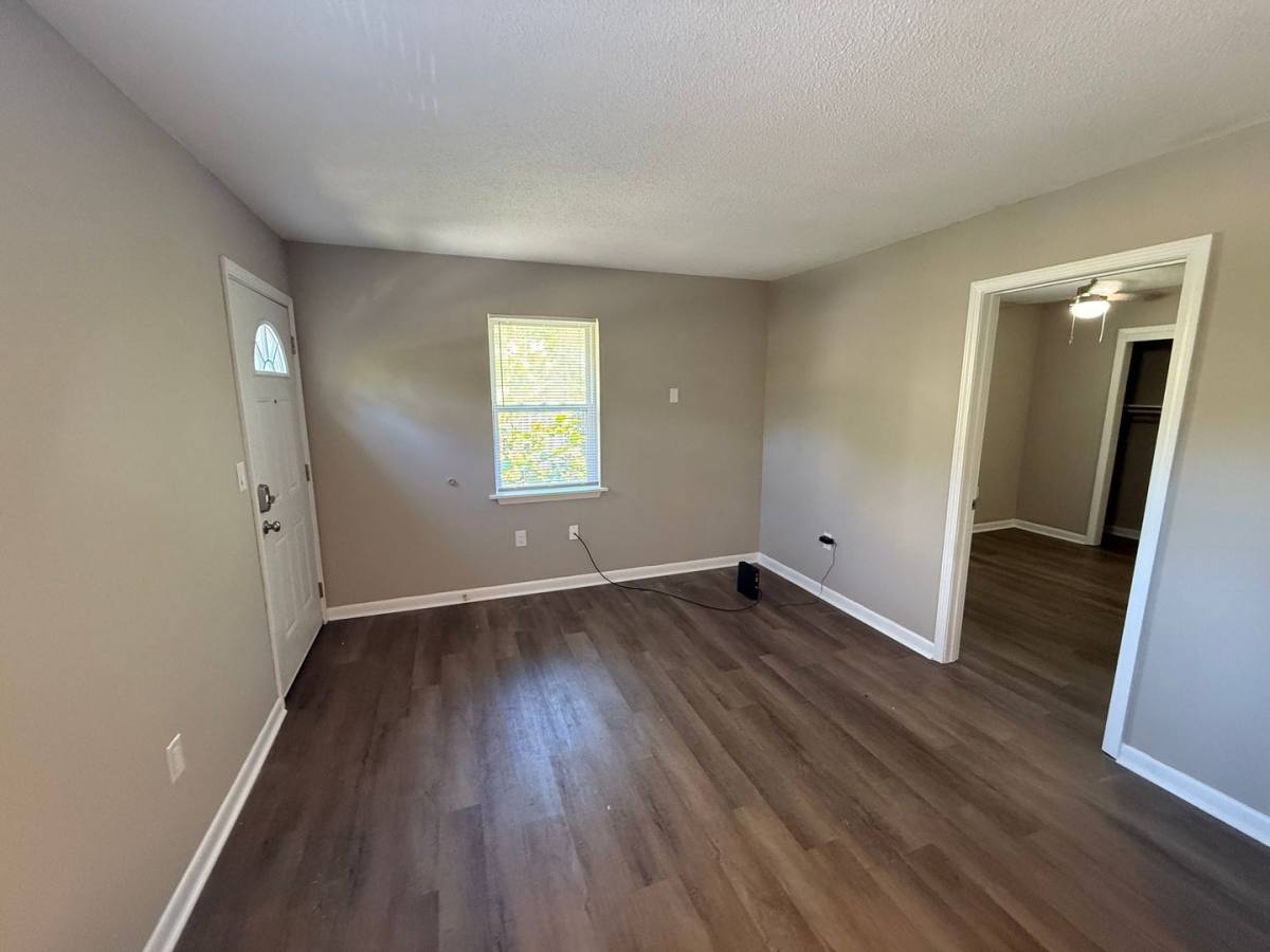 Apartment for rent at 213 N Ann St, Columbia, MO 65201