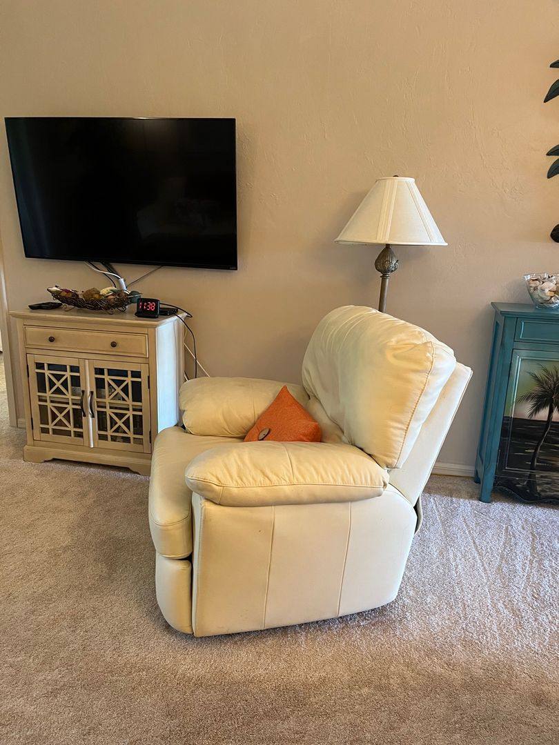 Condo for rent at 7380 Saint Ives Way, Naples, FL 34104