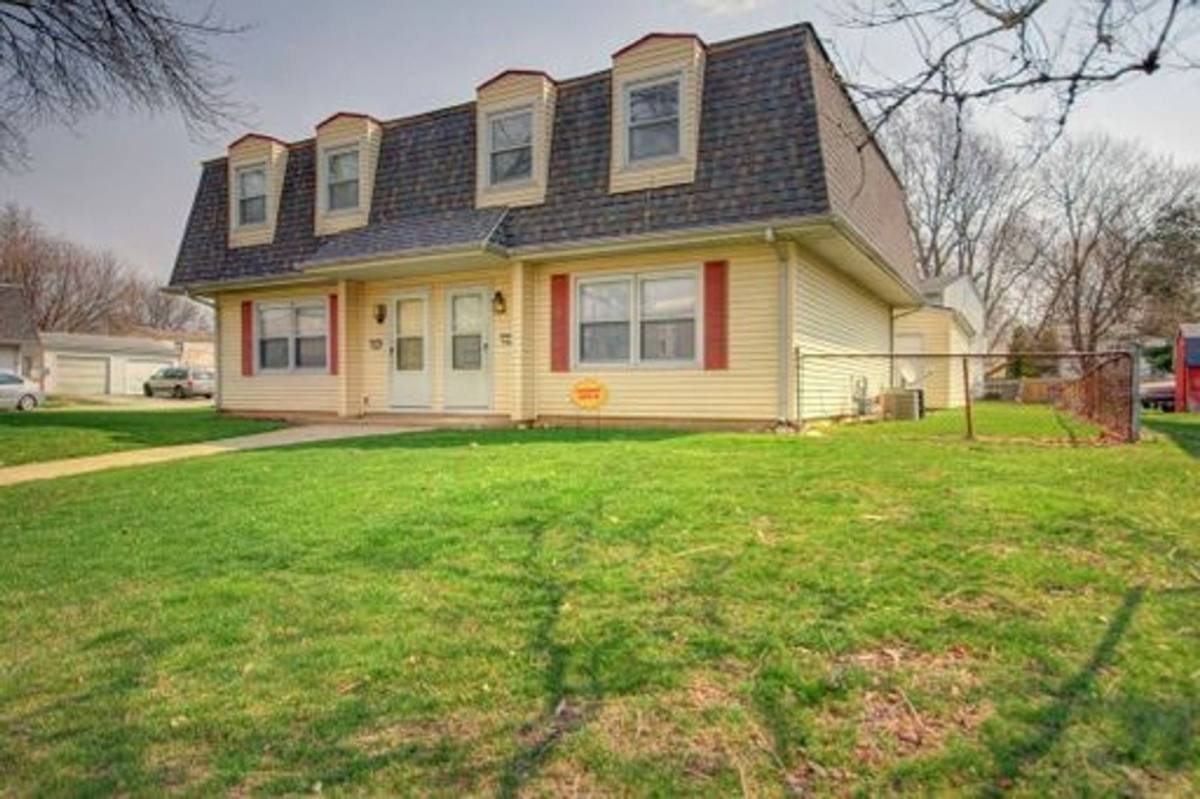 Apartment for rent at 1010 Crescent Dr, Champaign, IL 61820