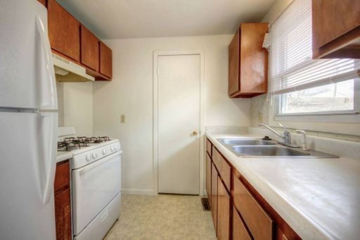 Apartment for rent at 1010 Crescent Dr, Champaign, IL 61820