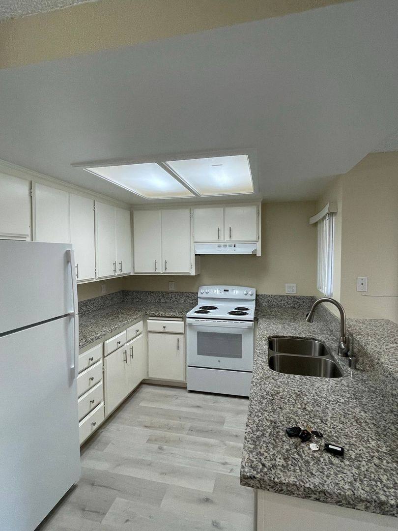 Dunlop 28, 2284 & 2287 Dunlop St, San Diego, CA 92111 - Apartment for Rent