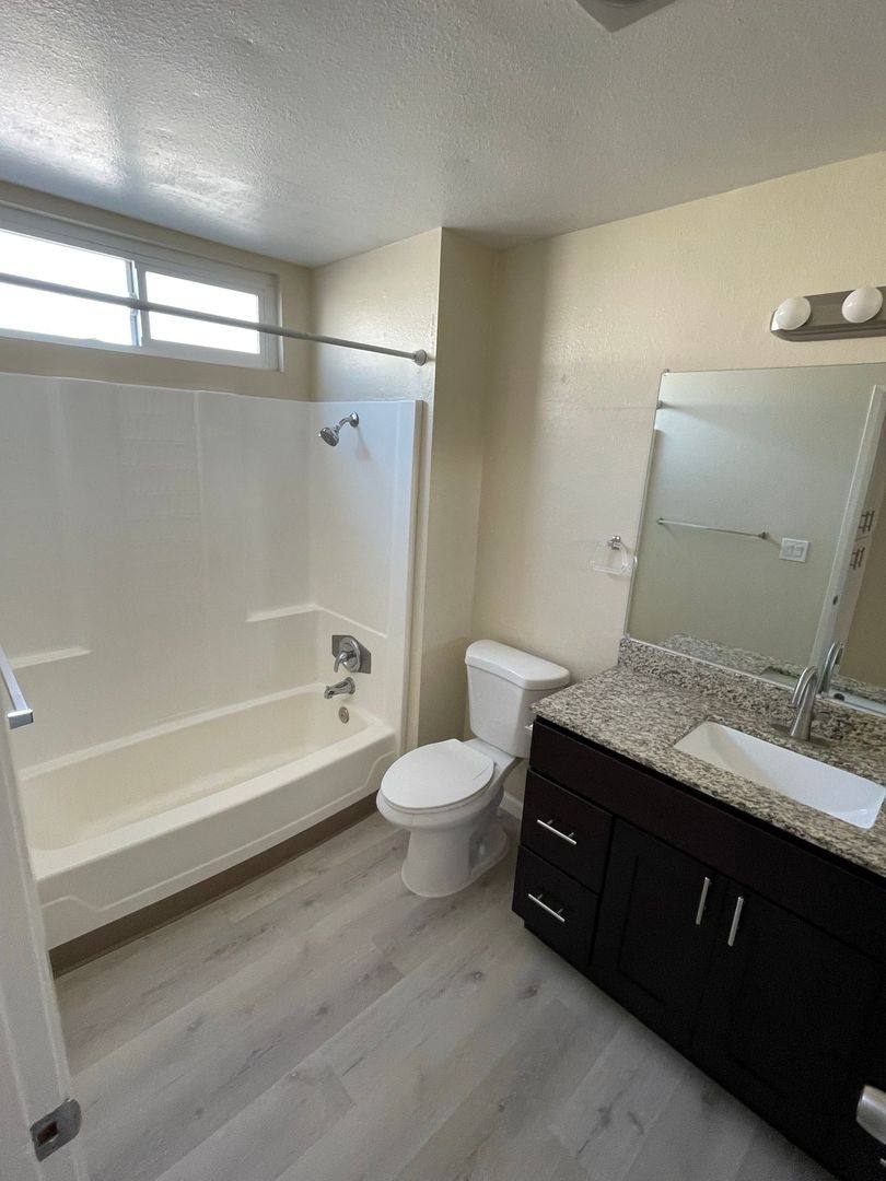 Dunlop 28, 2284 & 2287 Dunlop St, San Diego, CA 92111 - Apartment for Rent - Image 8