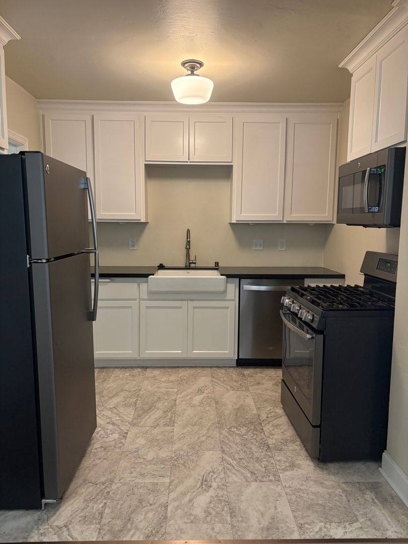 Apartment for rent at 609 611 H St, Marysville, CA 95901
