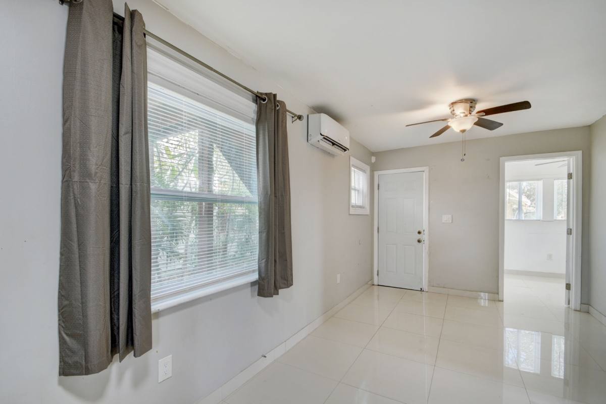 Apartment for rent at 325 N L St Apt- Lowe, Lake Worth Beach, FL 33460