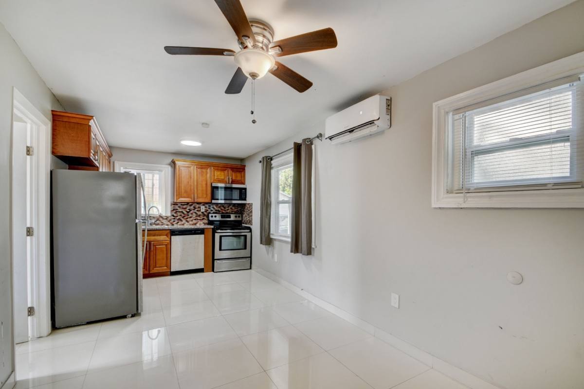 Apartment for rent at 325 N L St Apt- Lowe, Lake Worth Beach, FL 33460