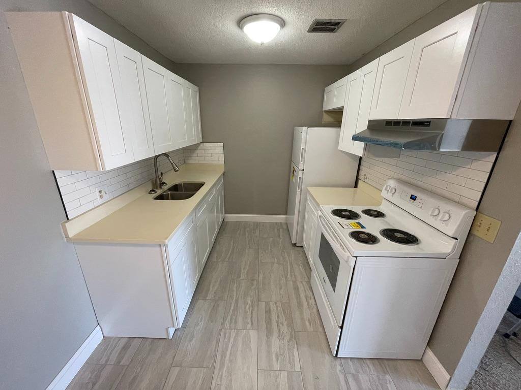 Apartment for rent at 756 Hall Ave #H304, Saint Paul, MN 55107