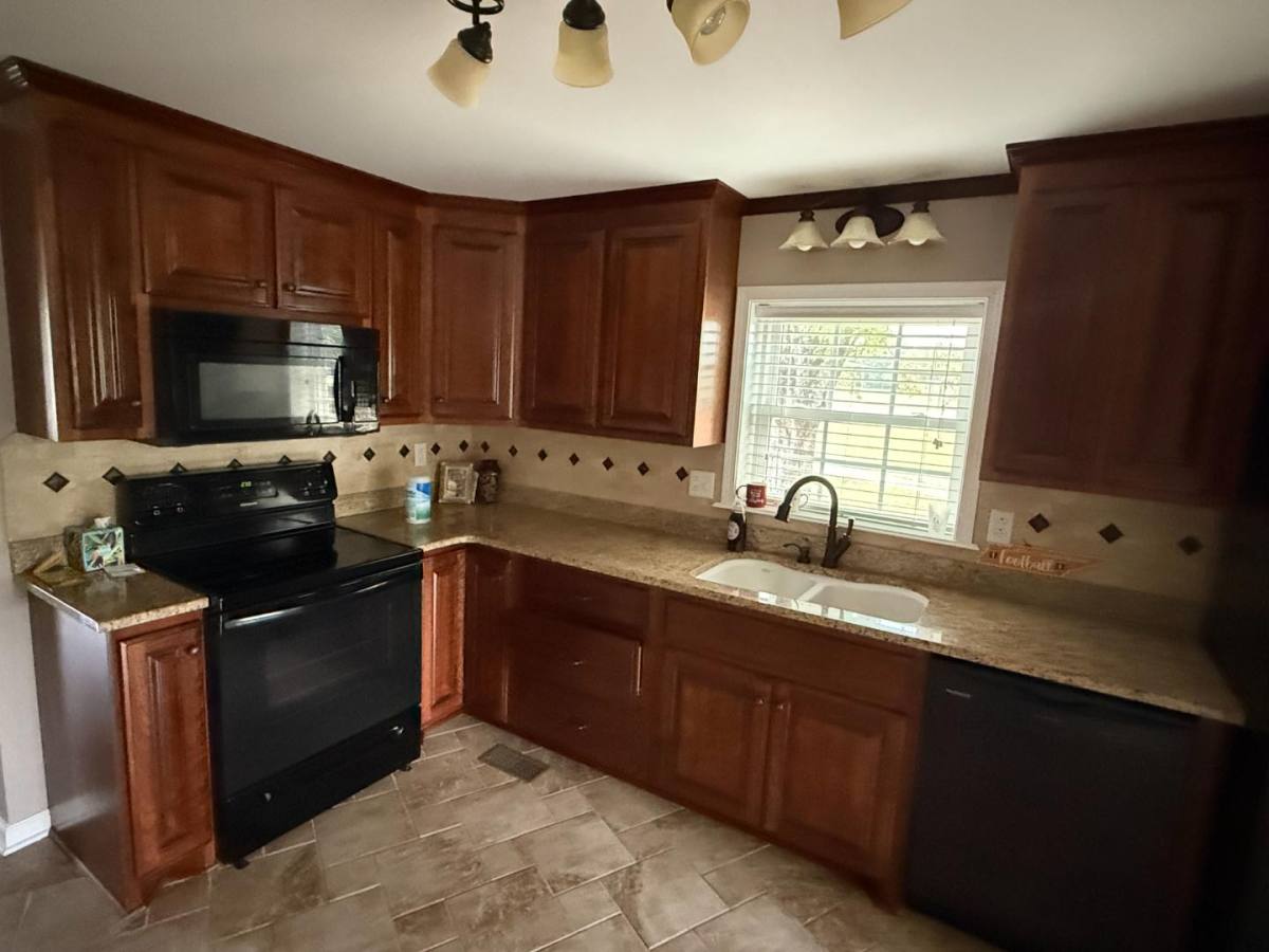 House for rent at 3125 Highway 49 E, Charlotte, TN 37036