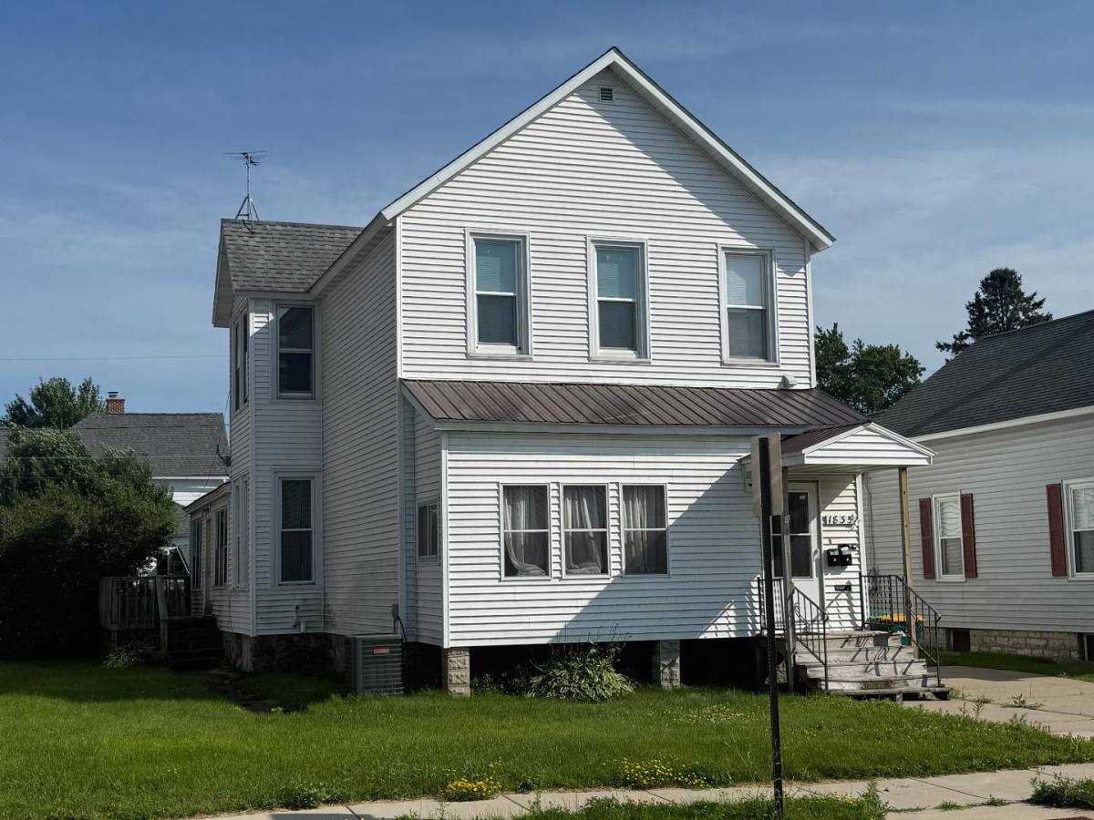 Apartment for rent at 1835 Dunlap Ave #1835 1 2, Marinette, WI 54143