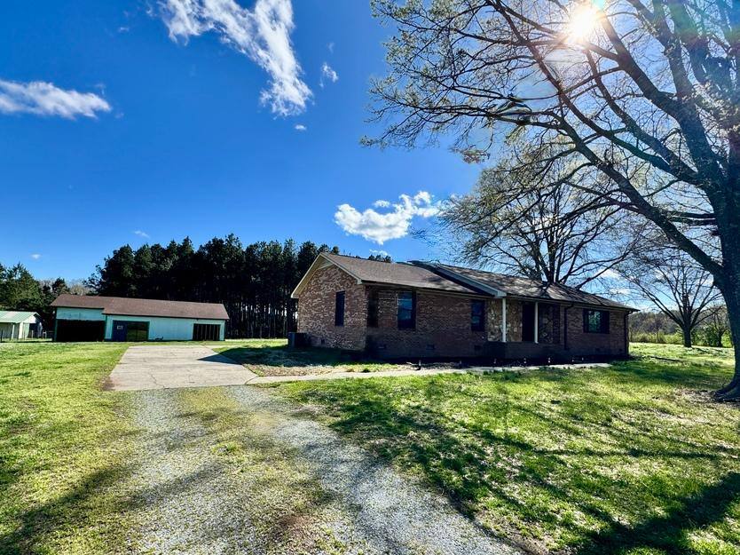 House for rent at 1422 Old Peachland Rd, Marshville, NC 28103