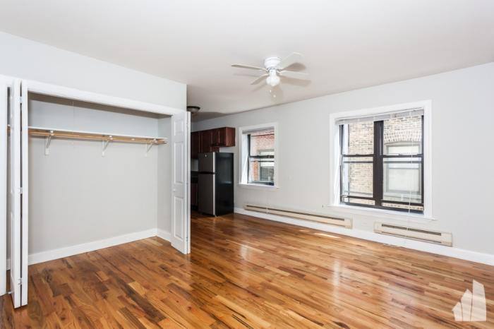 Apartment for rent at 815 W Cornelia Ave #108, Chicago, IL 60657