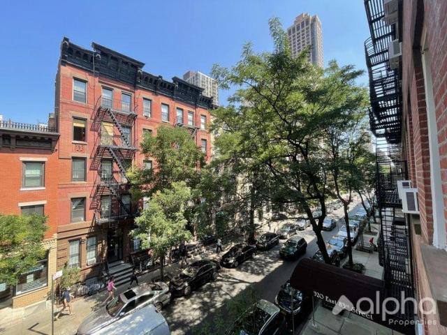 Apartment for rent at 316 E 83rd #3A, New York, NY 10028
