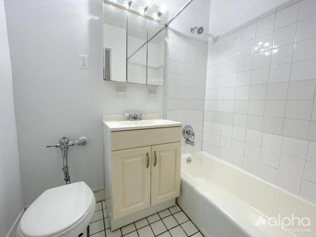 Apartment for rent at 316 E 83rd #3A, New York, NY 10028