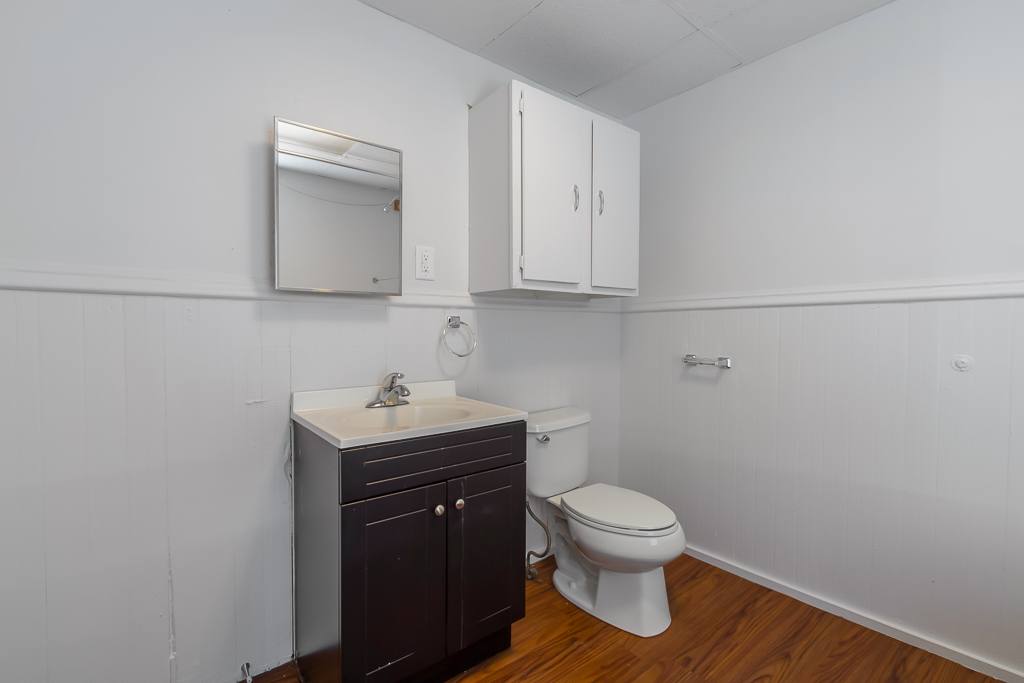 Apartment for rent at 74 7th St NW #UP, Barberton, OH 44203