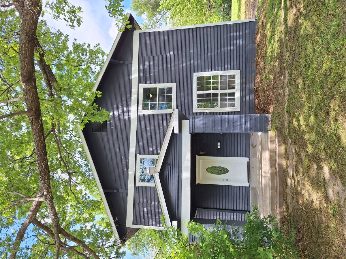 House for rent at 1918 W Collin St, Corsicana, TX 75110