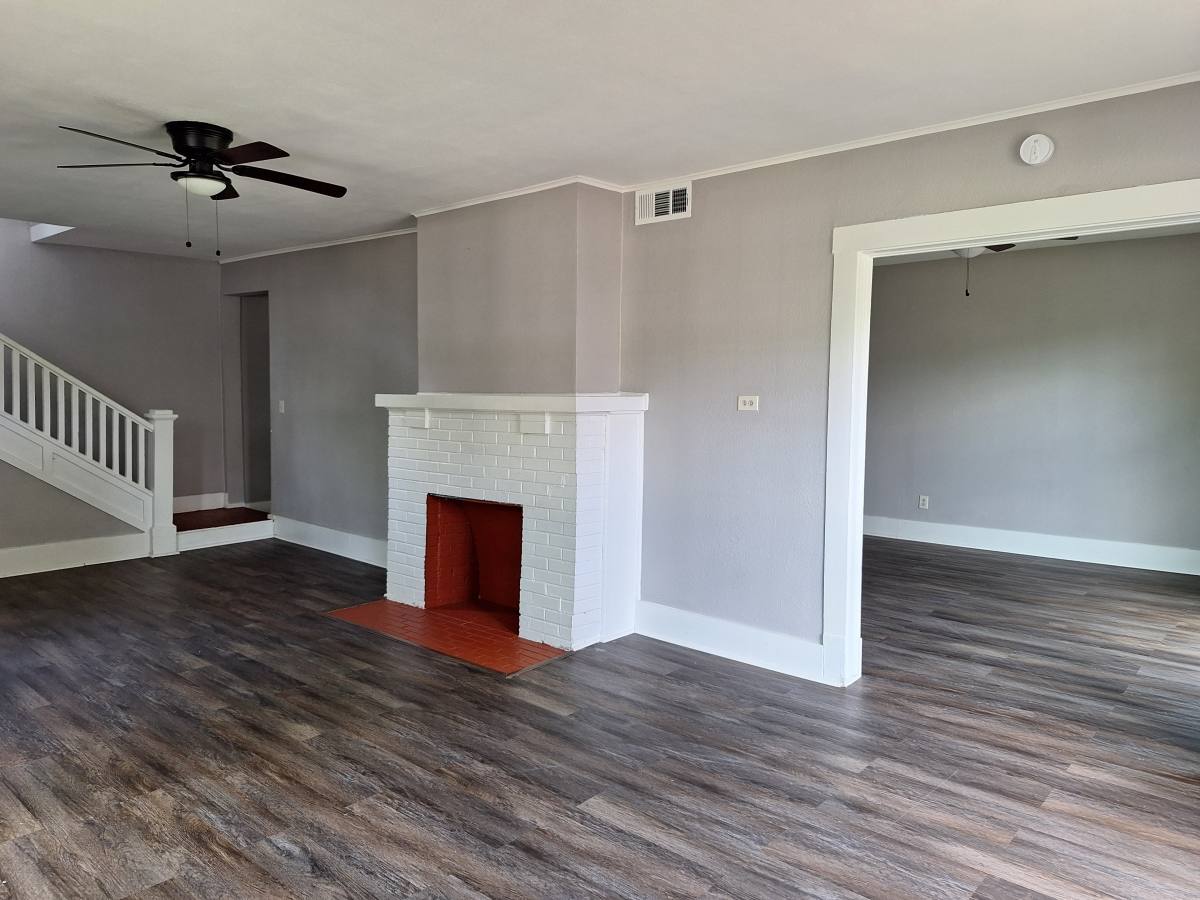 House for rent at 1918 W Collin St, Corsicana, TX 75110