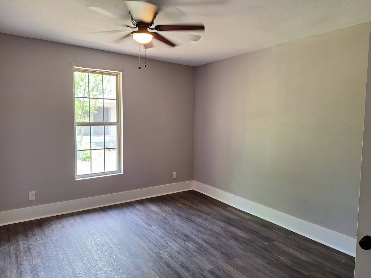 House for rent at 1918 W Collin St, Corsicana, TX 75110