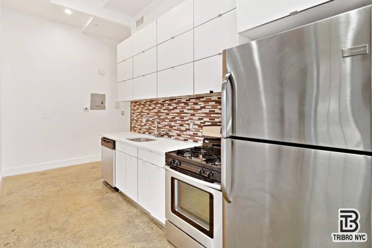 Apartment for rent at 753 Lexington Ave #1A, Brooklyn, NY 11221