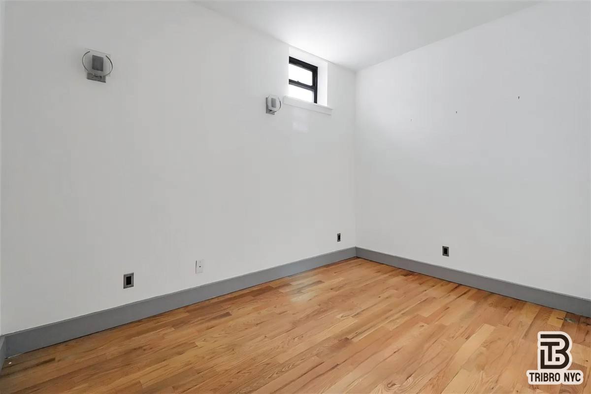 Apartment for rent at 81A Cornelia St #1B, Brooklyn, NY 11221