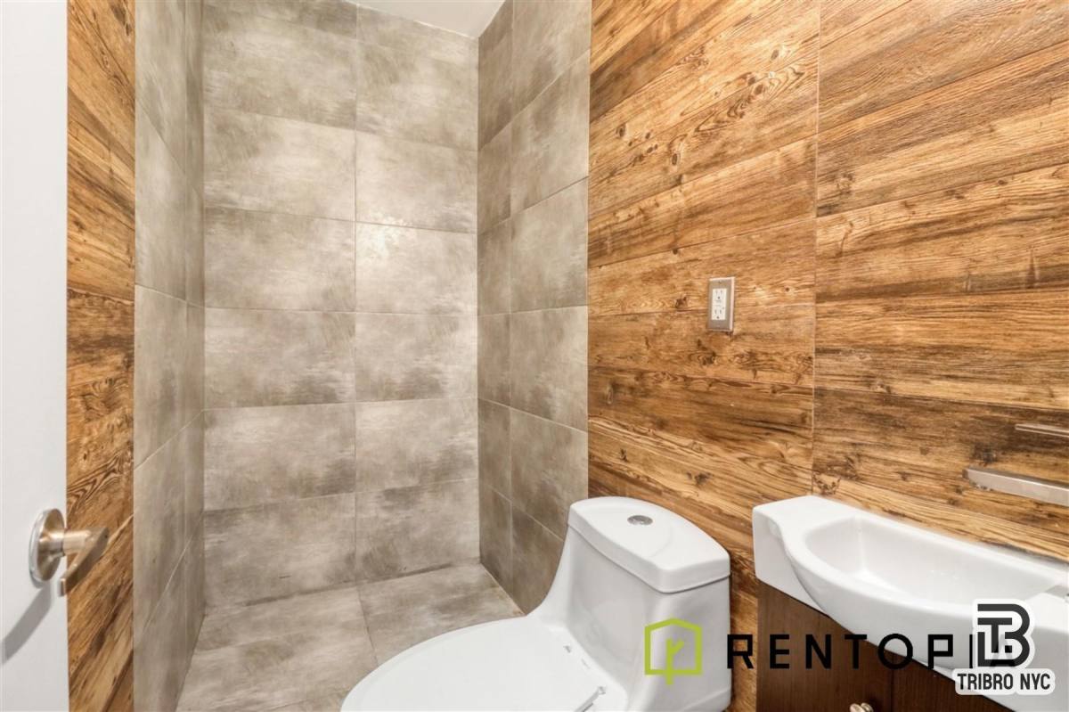Apartment for rent at 753 Lexington Ave #1D, Brooklyn, NY 11221
