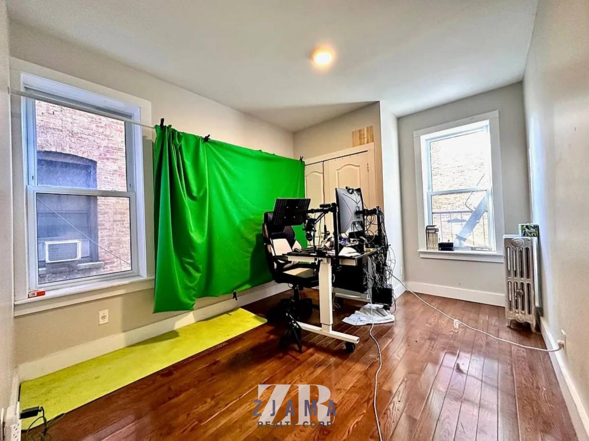 Apartment for rent at 236 New York Ave #2L, Brooklyn, NY 11216