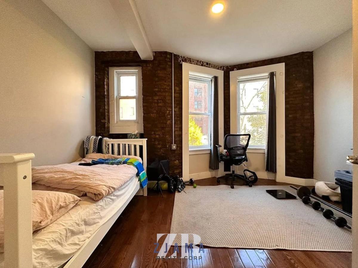 Apartment for rent at 236 New York Ave #2L, Brooklyn, NY 11216