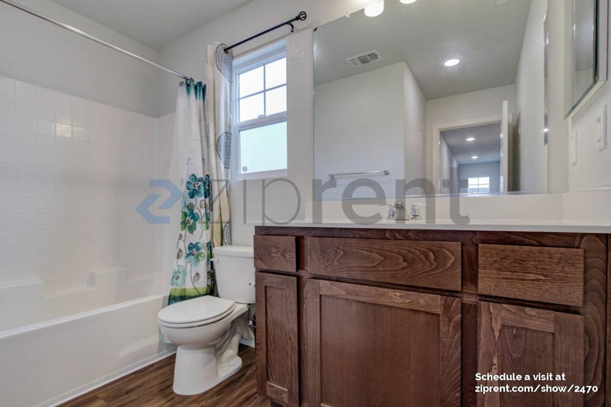 House for rent at 8159 Laurel Willow Lane, Sacramento, CA 95828