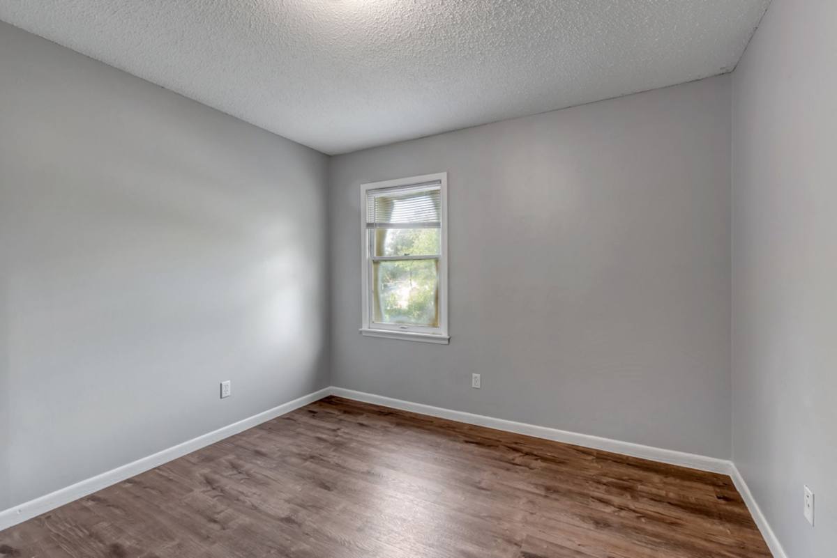 Apartment for rent at 1220 2nd Ave SW, Decatur, AL 35601