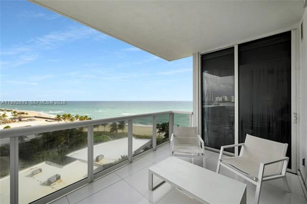 Apartment for rent at 18201 Collins Ave, North Miami Beach, FL 33160