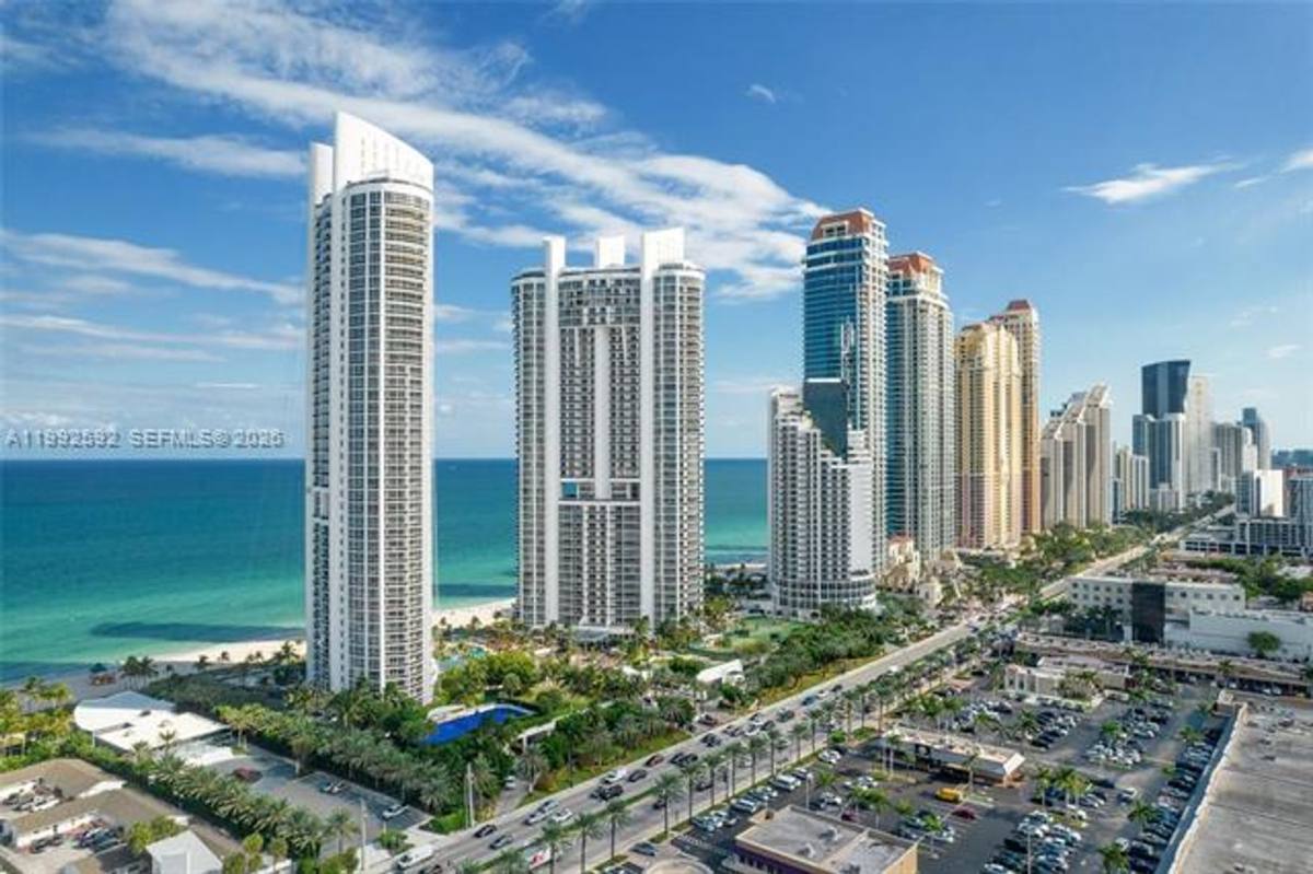 Apartment for rent at 18201 Collins Ave, North Miami Beach, FL 33160