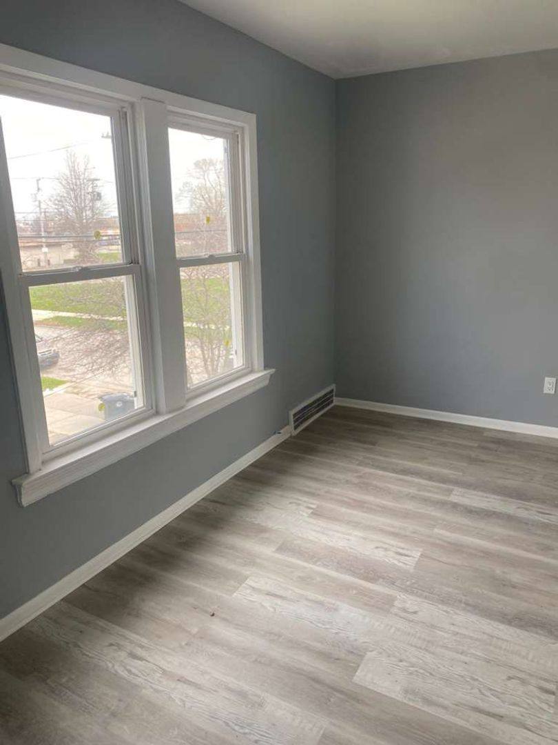 Apartment for rent at 792 London Rd, Cleveland, OH 44110