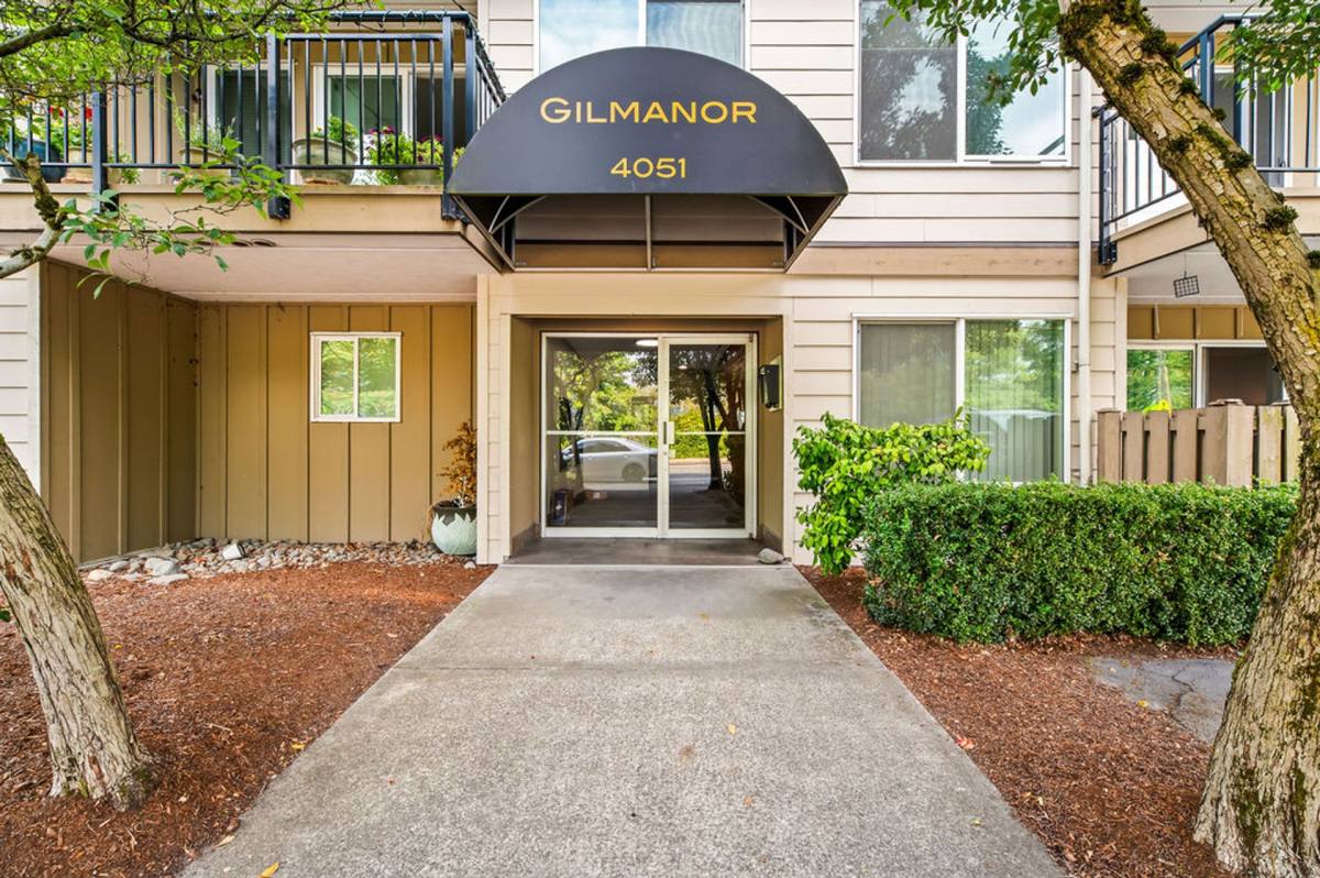 Apartment for rent at 4051 Gilman Ave W, Seattle, WA 98199