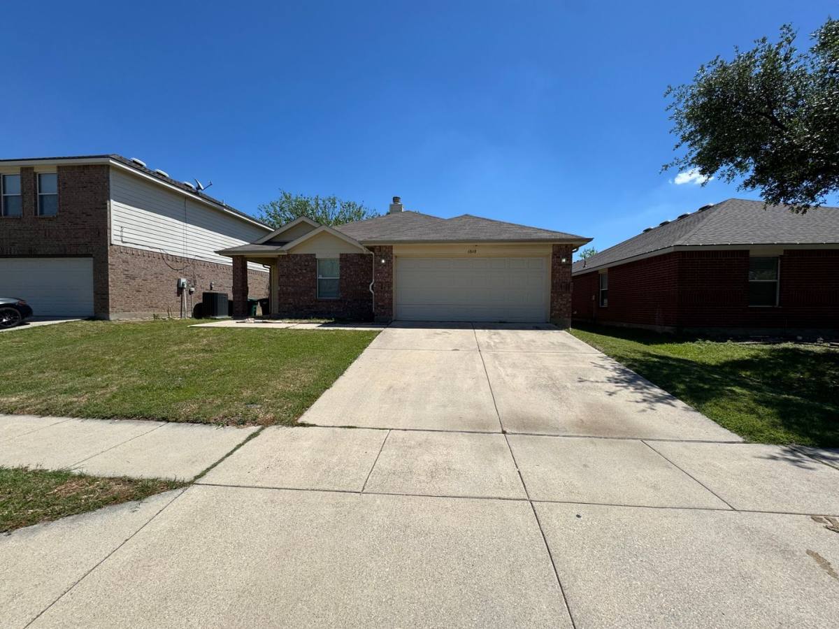 House for rent at 6848 Valley Creek Dr, Fort Worth, TX 76179