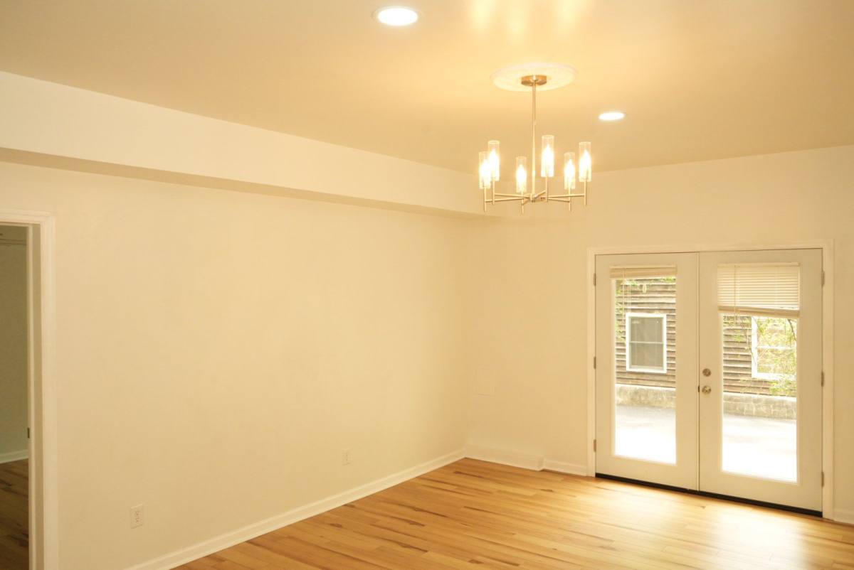 Apartment for rent at 4 Rockbrook Dr, Charlottesville, VA 22901