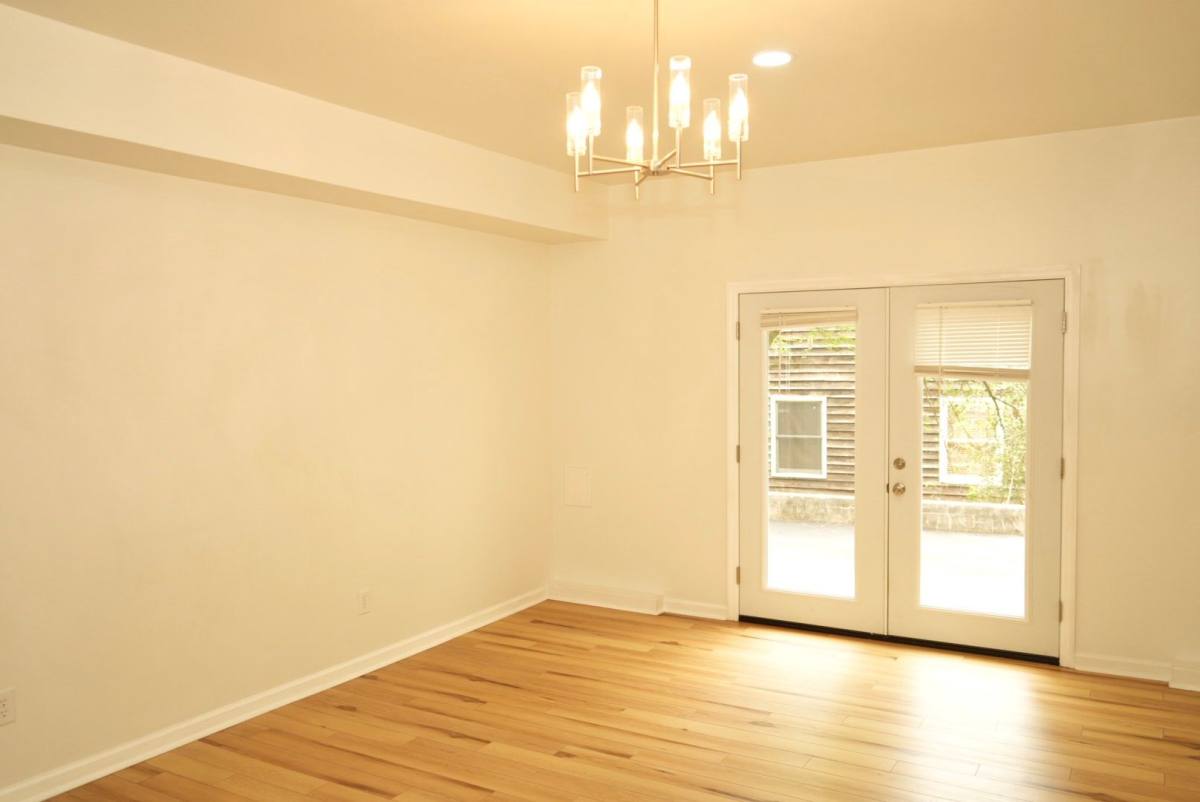 Apartment for rent at 4 Rockbrook Dr, Charlottesville, VA 22901