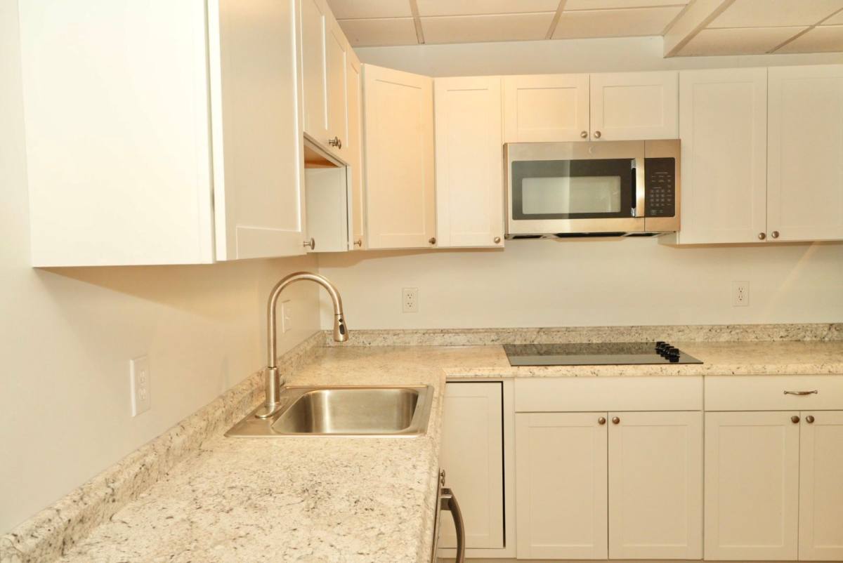Apartment for rent at 4 Rockbrook Dr, Charlottesville, VA 22901