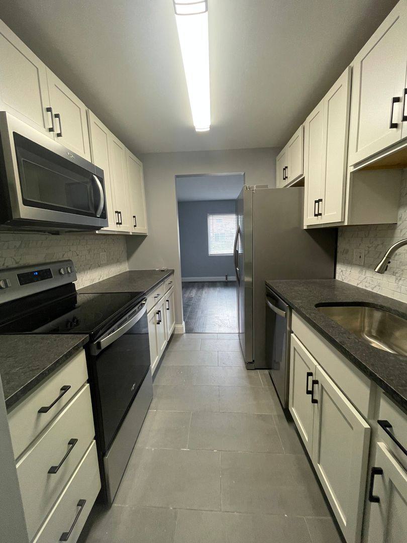 Townhouse for rent at 3409 Bexvie Ave, Columbus, OH 43227