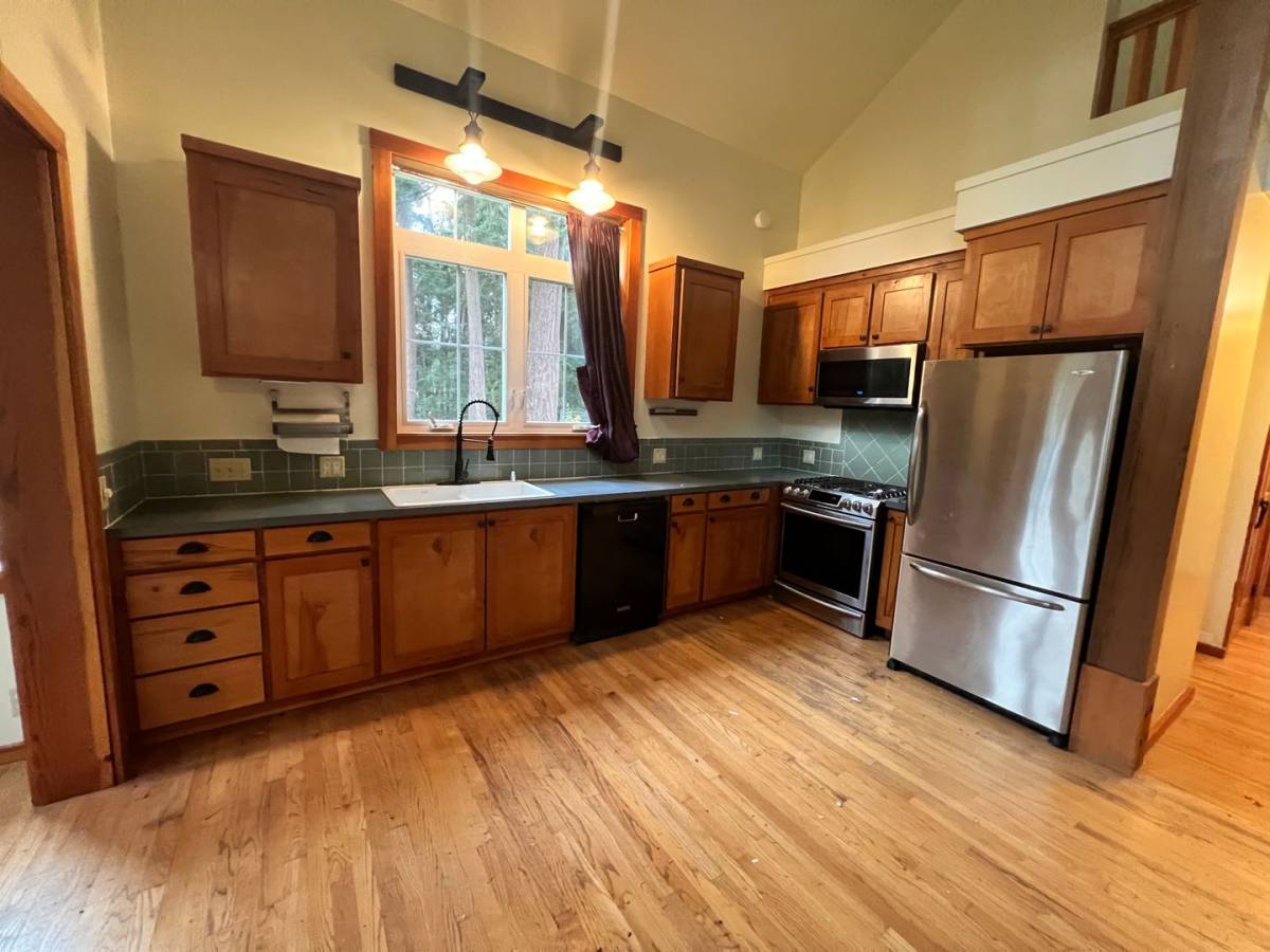 Apartment for rent at 741 Ellwood Dr, Coupeville, WA 98239